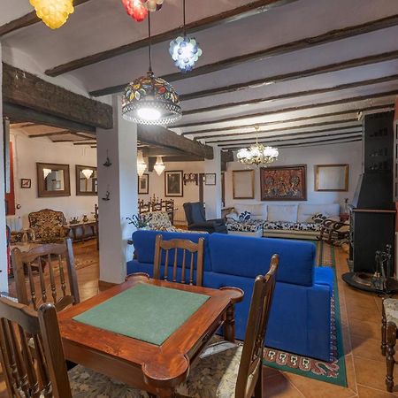 Casa Rural Vicenta 1750 Альбентоса Экстерьер фото