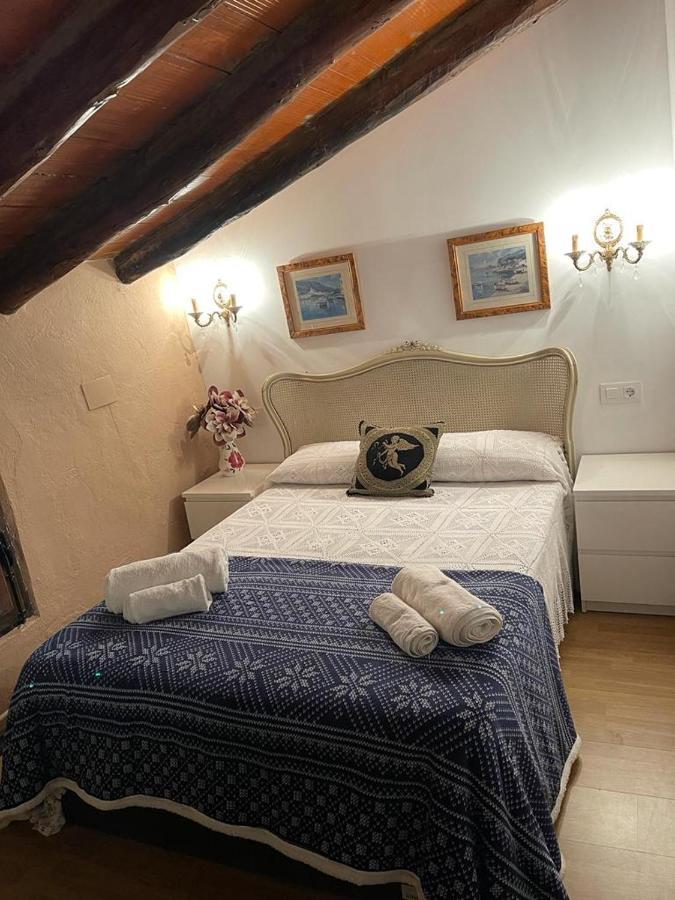 Casa Rural Vicenta 1750 Альбентоса Экстерьер фото