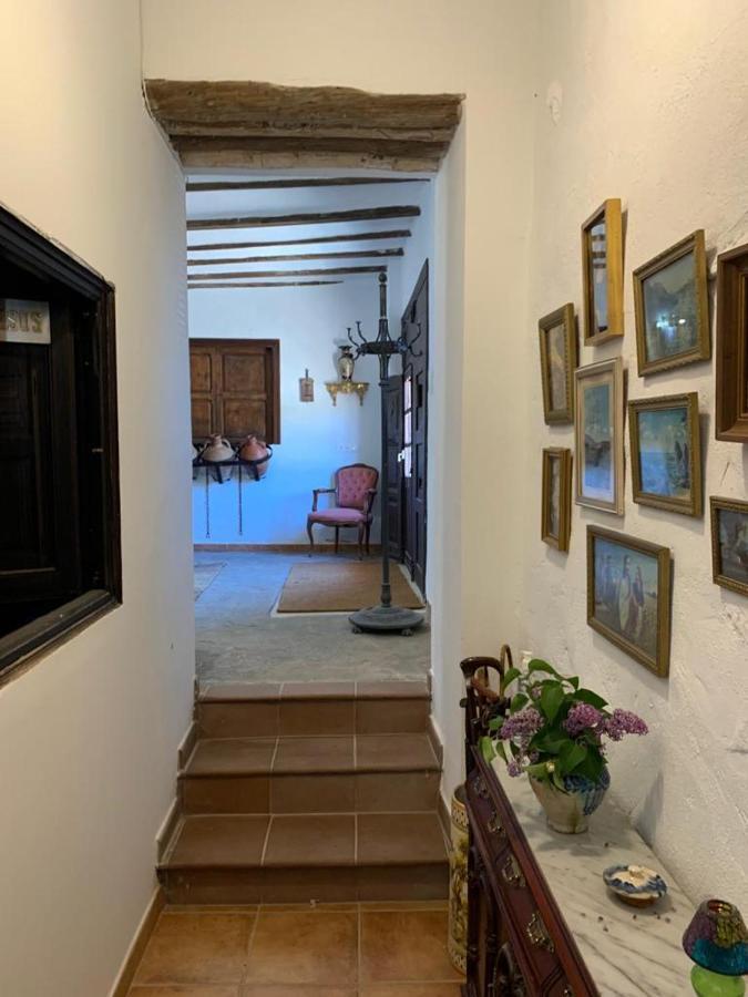 Casa Rural Vicenta 1750 Альбентоса Экстерьер фото