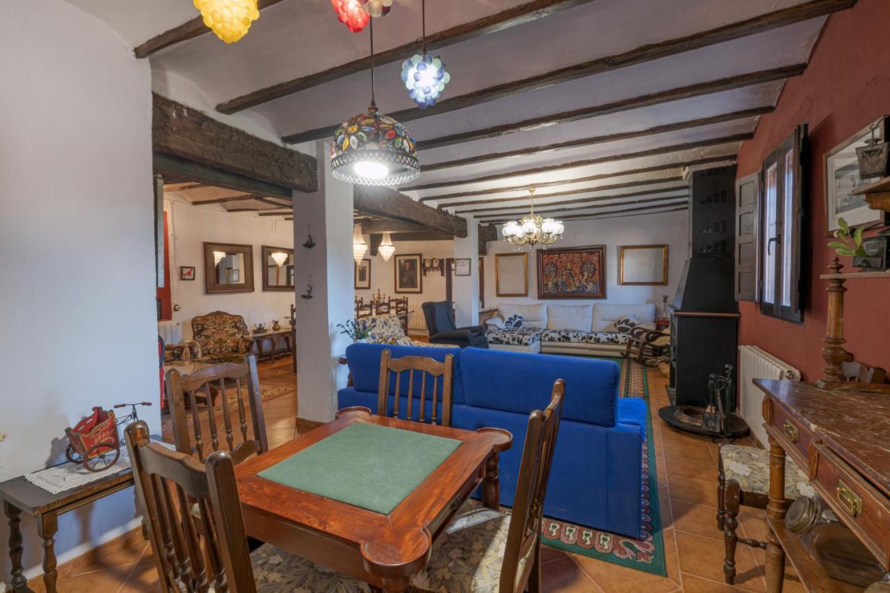 Casa Rural Vicenta 1750 Альбентоса Экстерьер фото