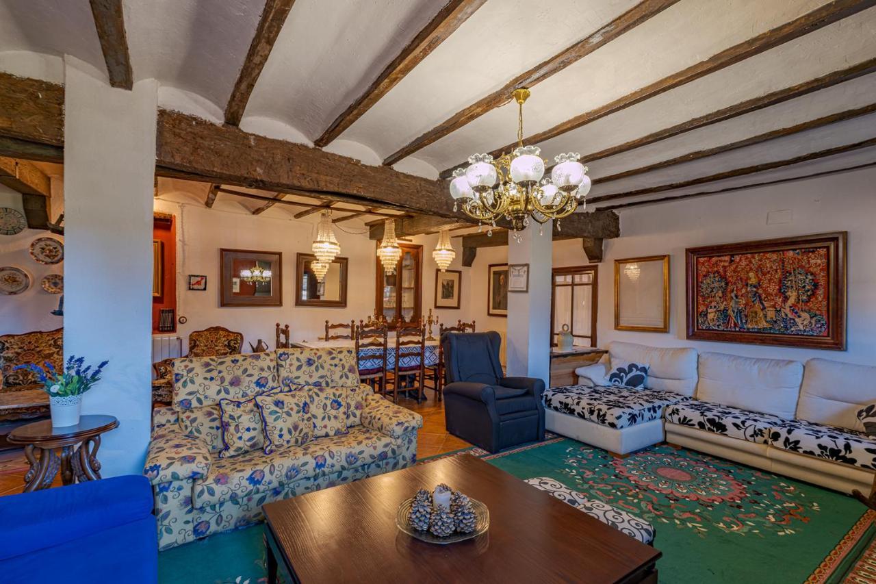 Casa Rural Vicenta 1750 Альбентоса Экстерьер фото