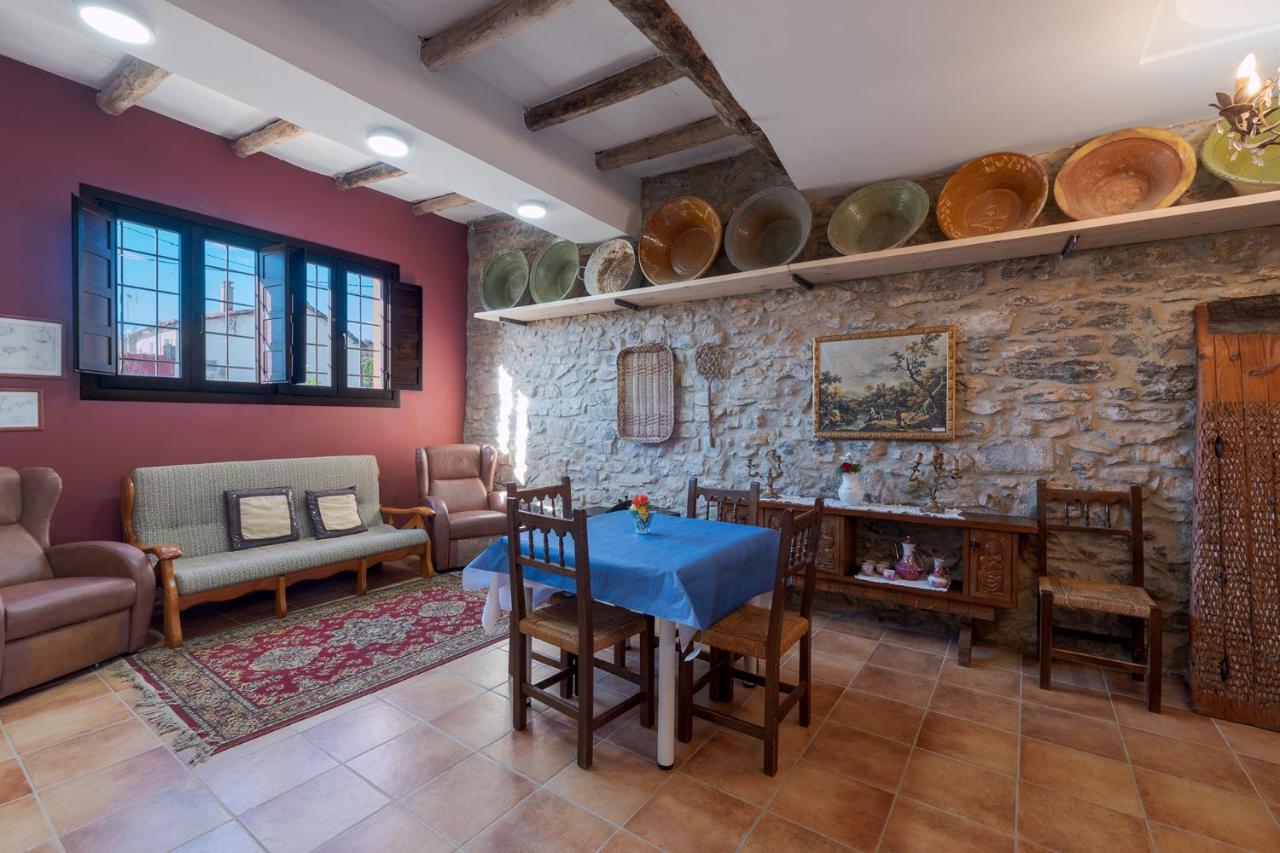 Casa Rural Vicenta 1750 Альбентоса Экстерьер фото